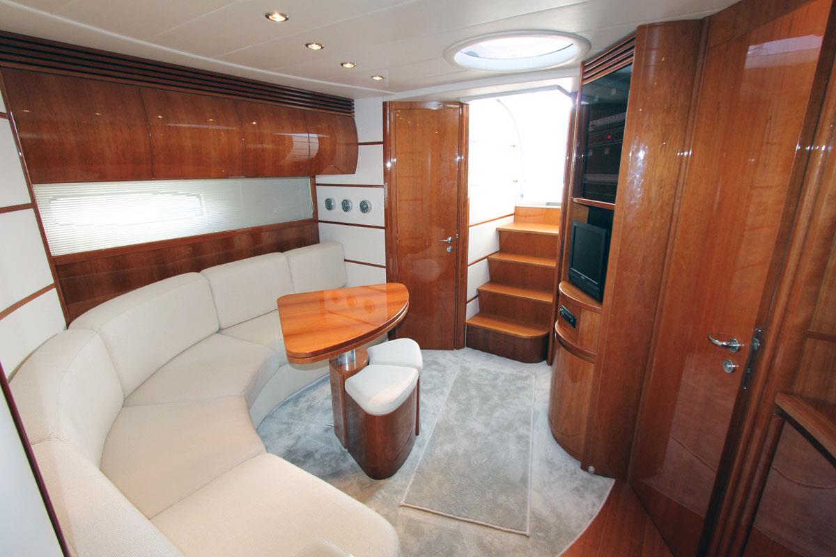 2009 PERSHING 50' 